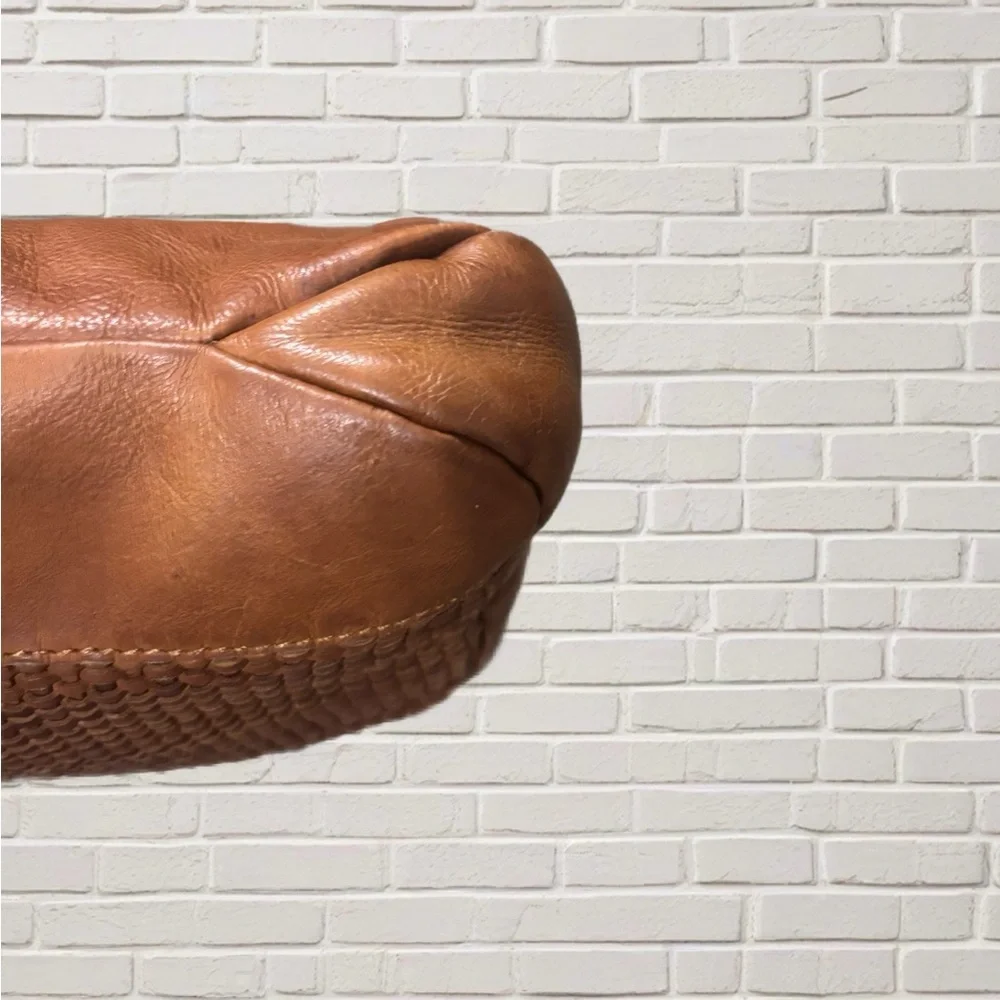 Valenca Holland Minimalist Leather Woven Crossbody Bag 11x10 Adjustable Strap - Picture 7 of 9